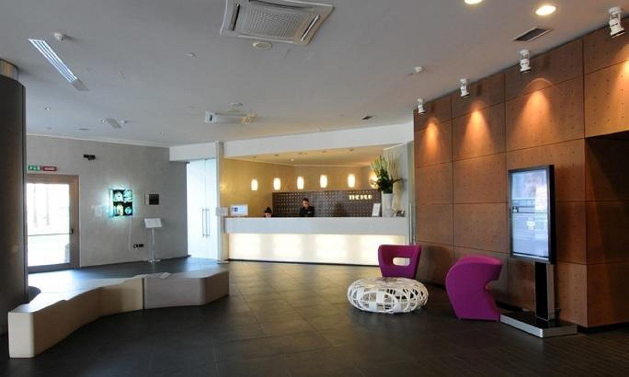 Best Western Plus The Hub Hotel Milano Esterno foto