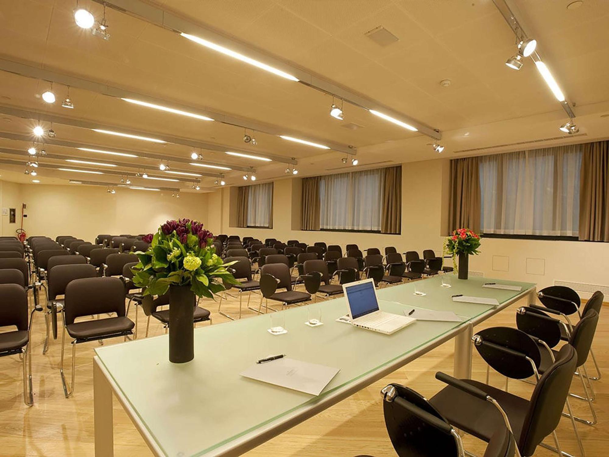 Best Western Plus The Hub Hotel Milano Esterno foto