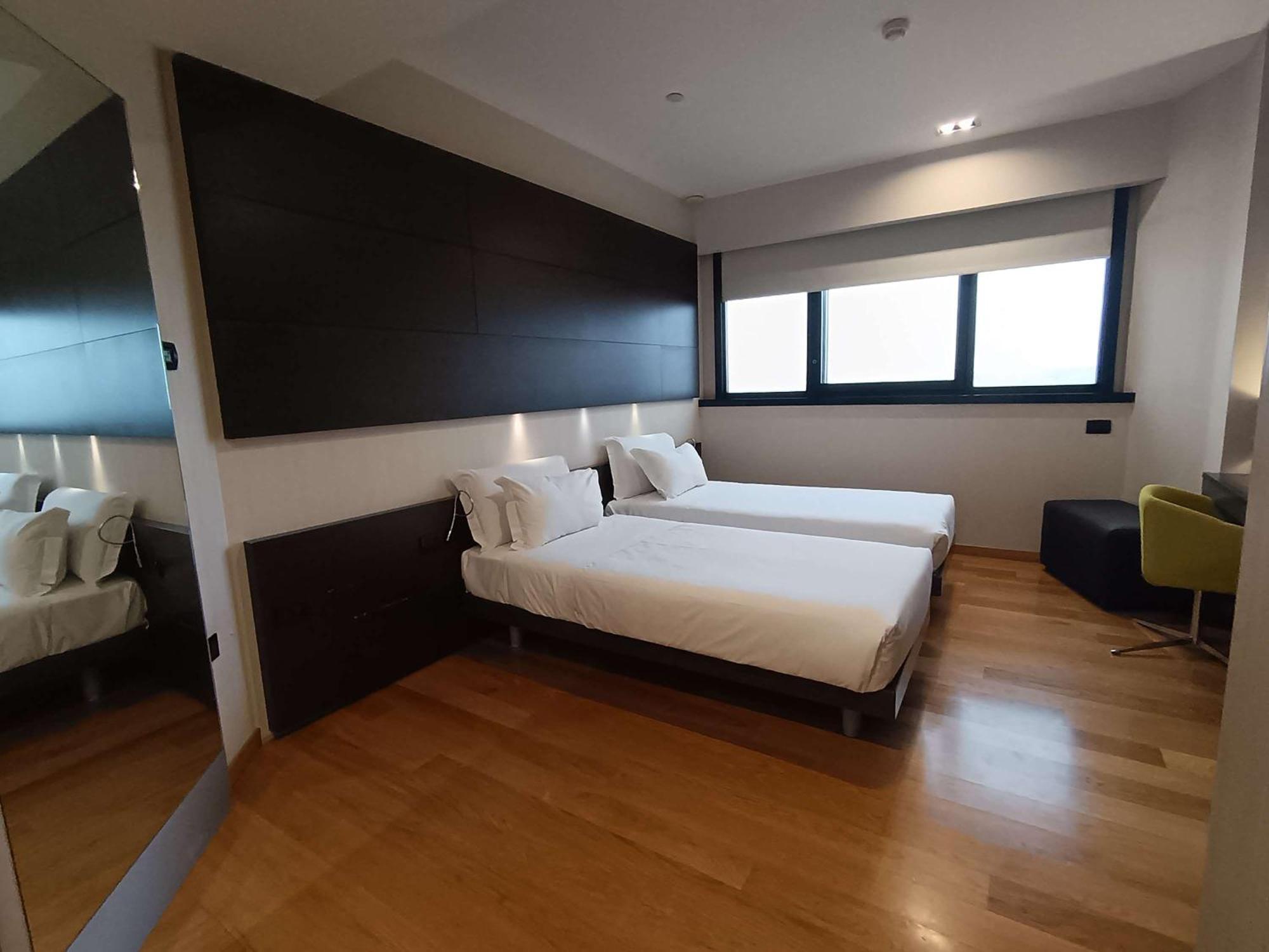 Best Western Plus The Hub Hotel Milano Esterno foto