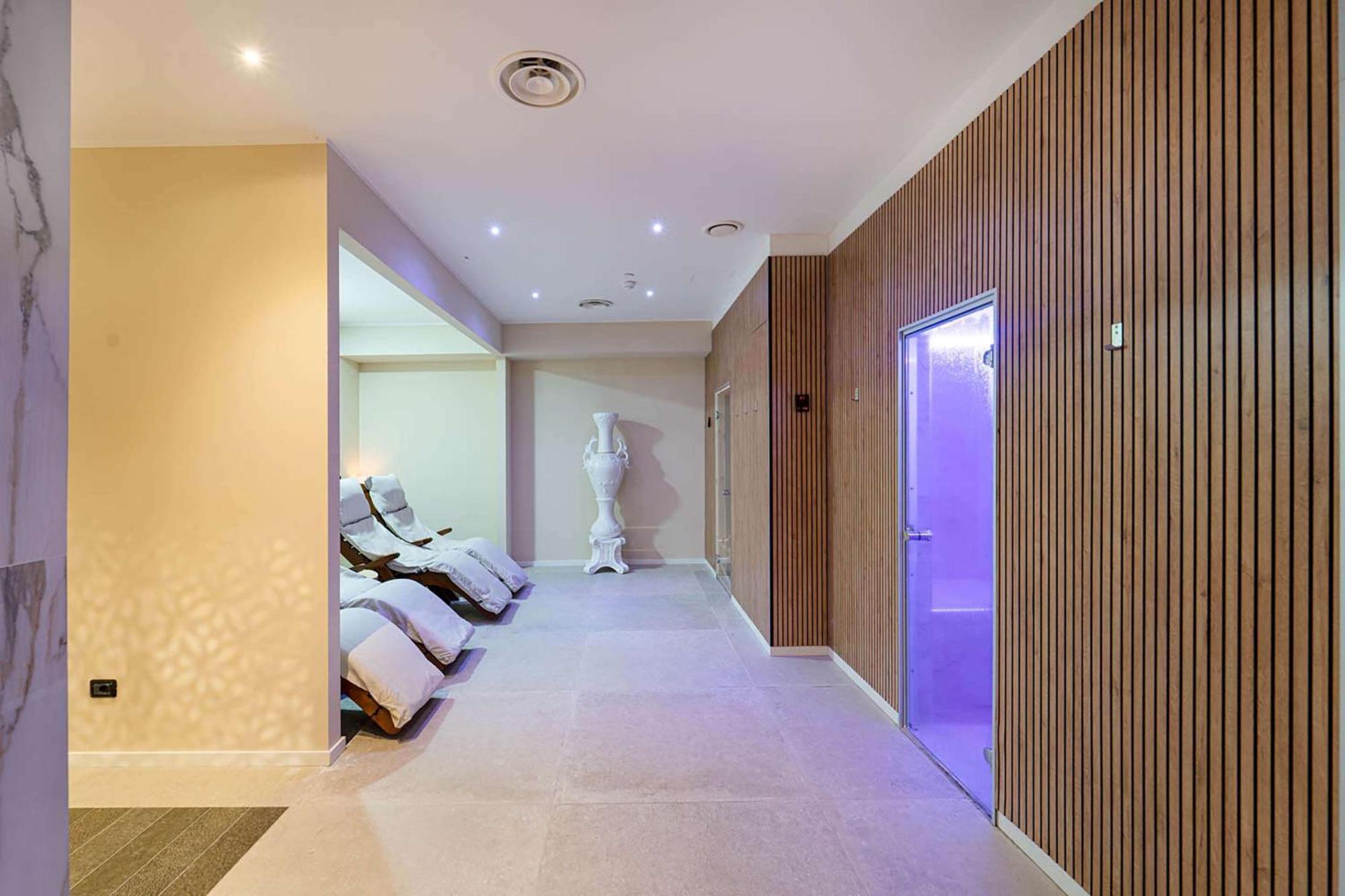 Best Western Plus The Hub Hotel Milano Esterno foto